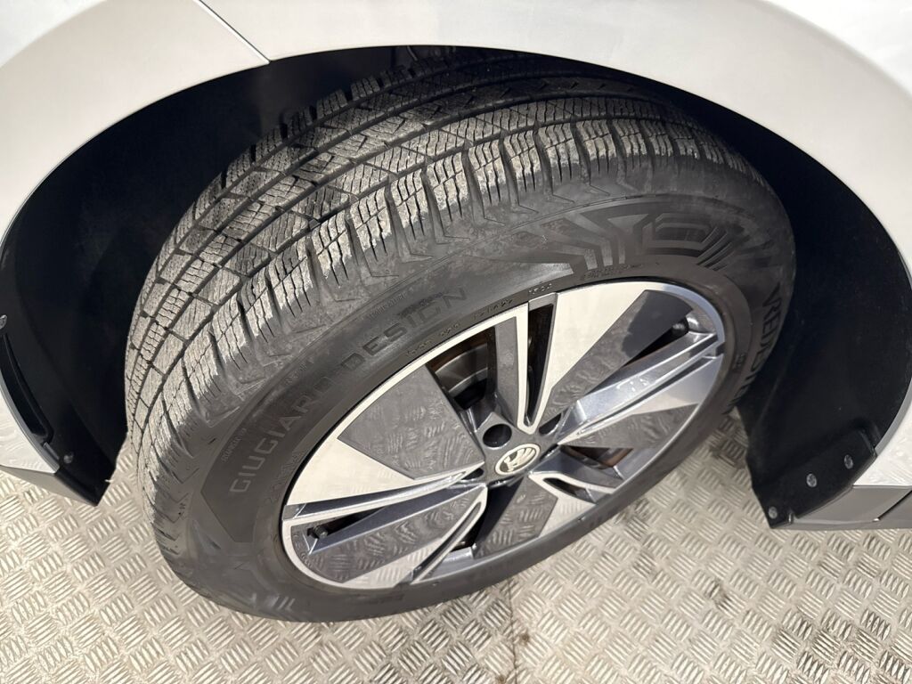 Skoda Enyaq 2024 Brilliant Silver Metallic