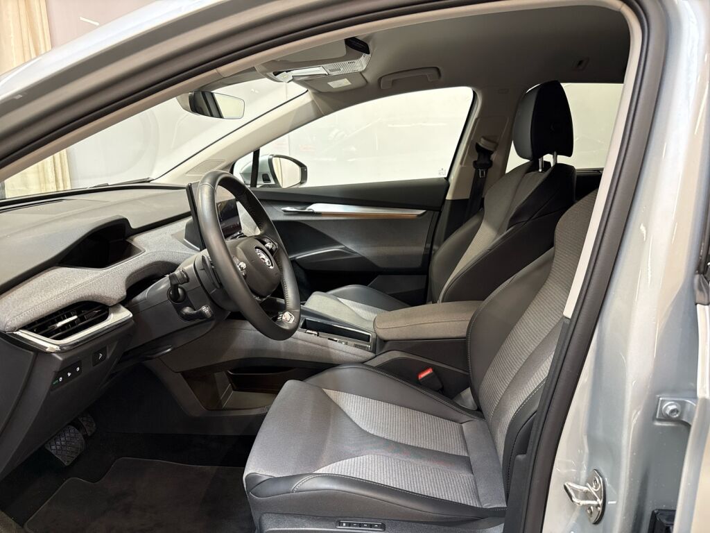 Skoda Enyaq 2024 Brilliant Silver Metallic