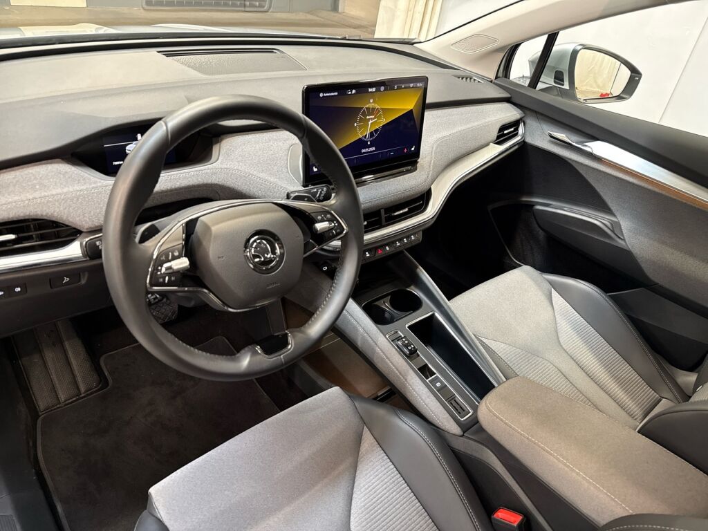 Skoda Enyaq 2024 Brilliant Silver Metallic