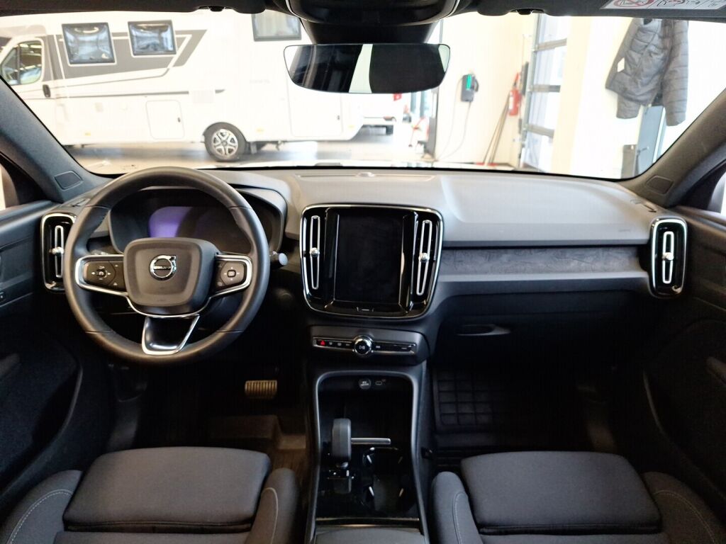 Volvo C40 2022 Vihreä