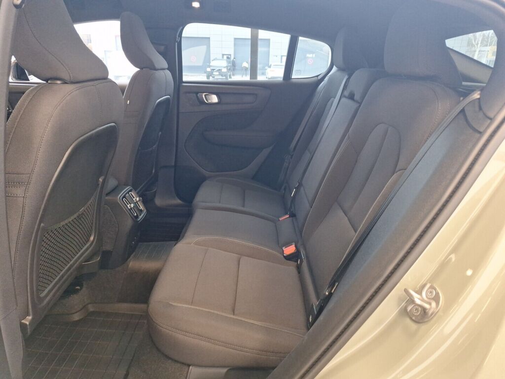 Volvo C40 2022 Vihreä