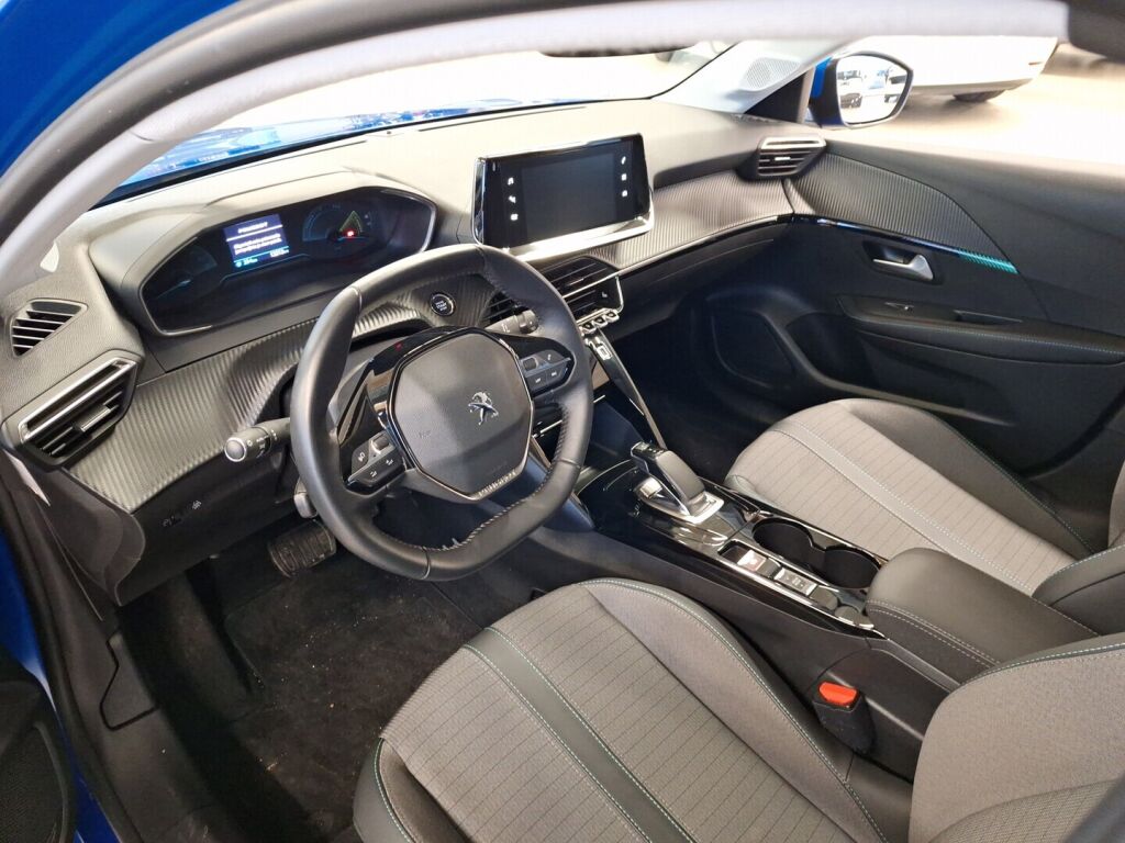 Peugeot e-208 2021 