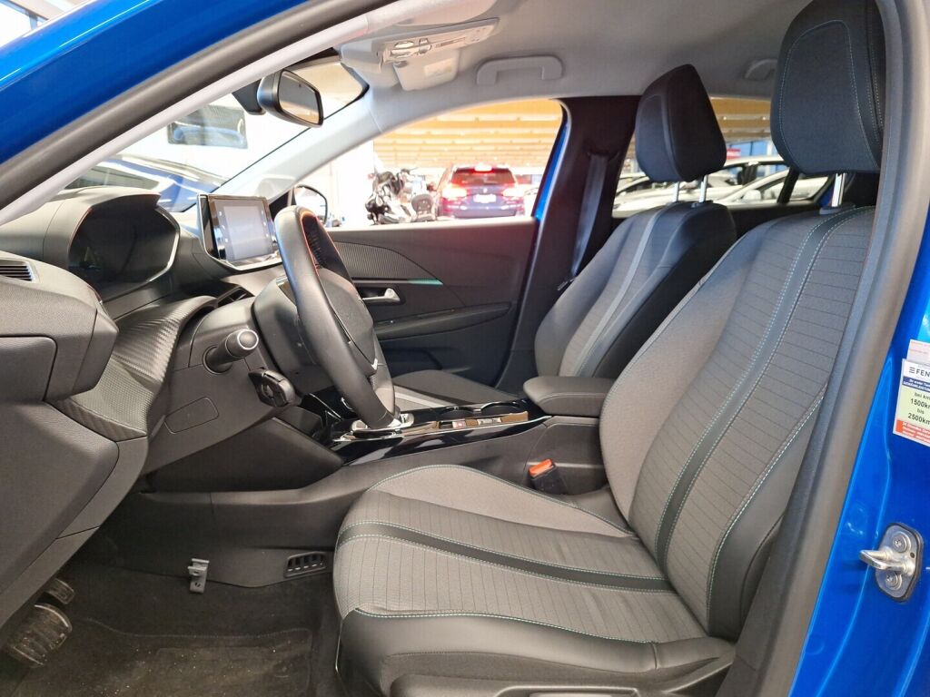 Peugeot e-208 2021 