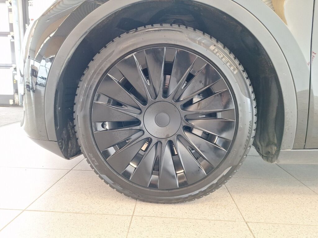 Tesla Model Y 2022 Musta