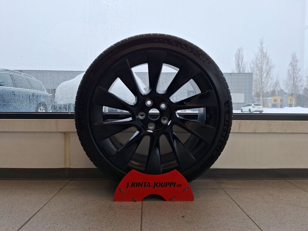 Tesla Model Y 2022 Musta