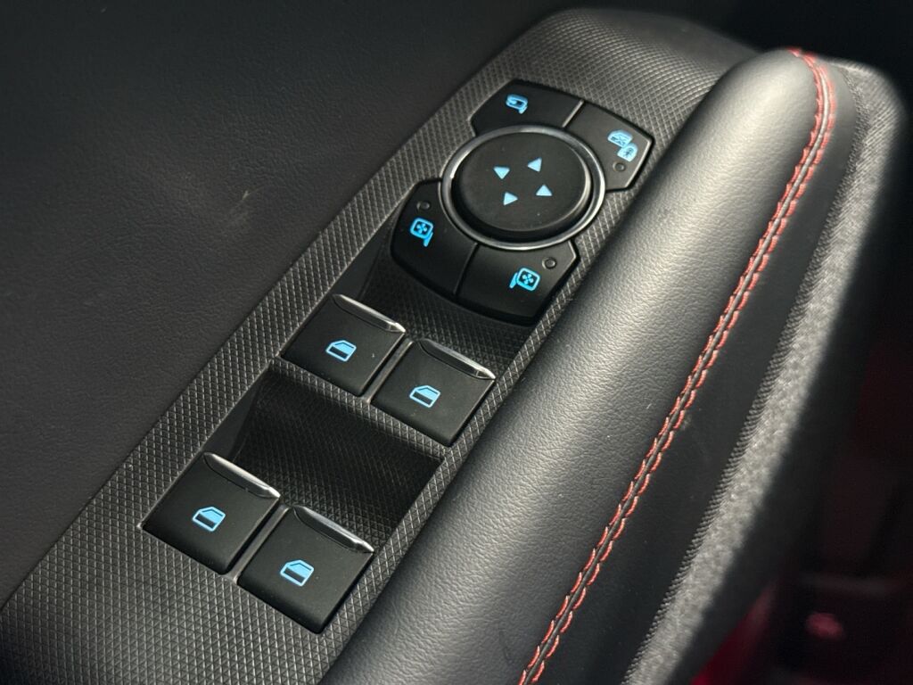 Ford Mustang Mach-E 2026 Punainen