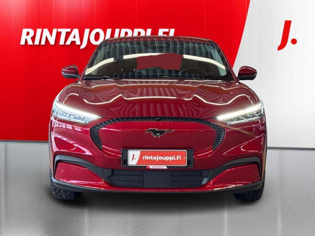 Ford Mustang 2023 Punainen