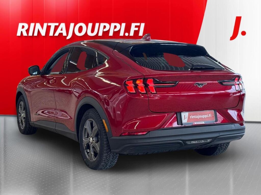 Ford Mustang 2023 Punainen