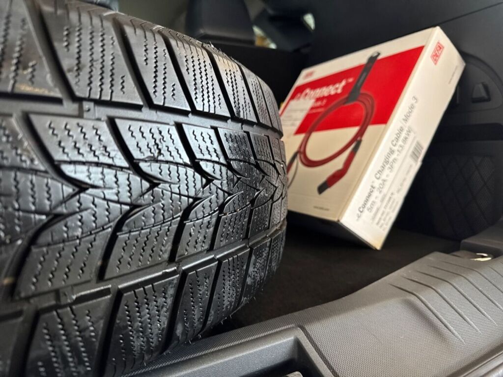 Ford Mustang 2023 Punainen