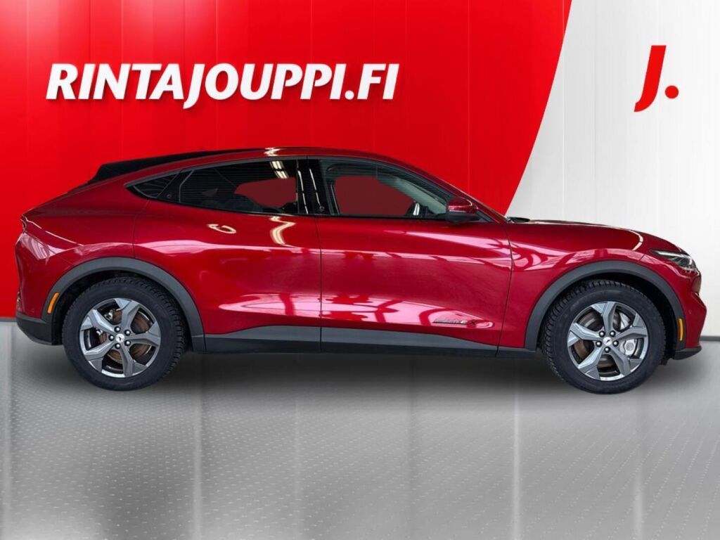 Ford Mustang 2023 Punainen