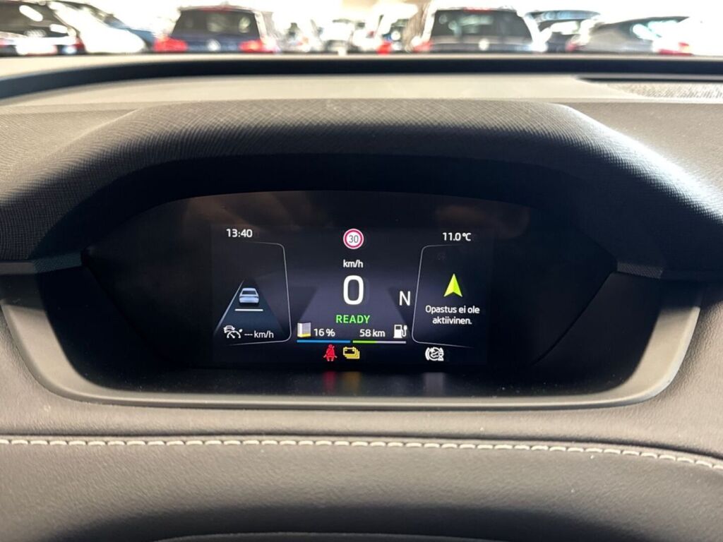 Skoda Enyaq 2023 Oranssi