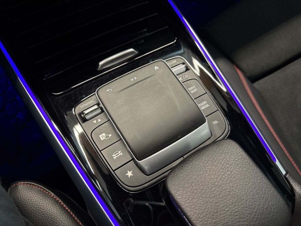 Mercedes-Benz EQB 2022 Valkoinen
