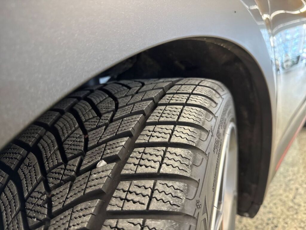 Alfa Romeo Junior 2025 Harmaa