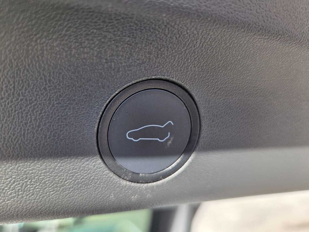 Tesla Model Y 2023 Valkoinen