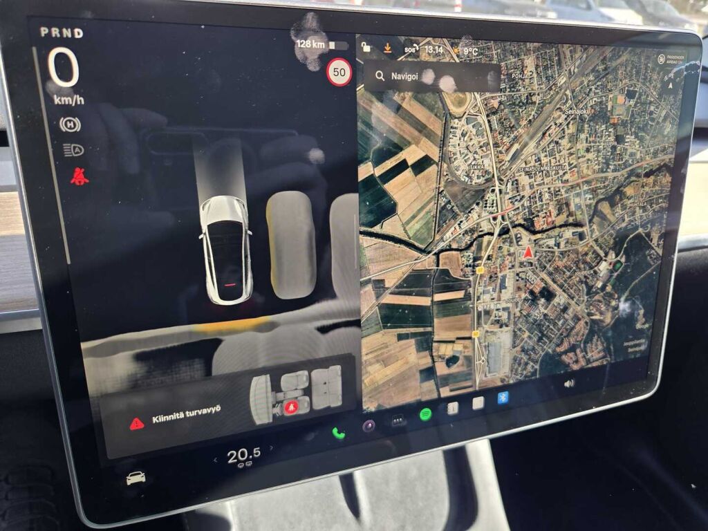 Tesla Model Y 2023 Valkoinen