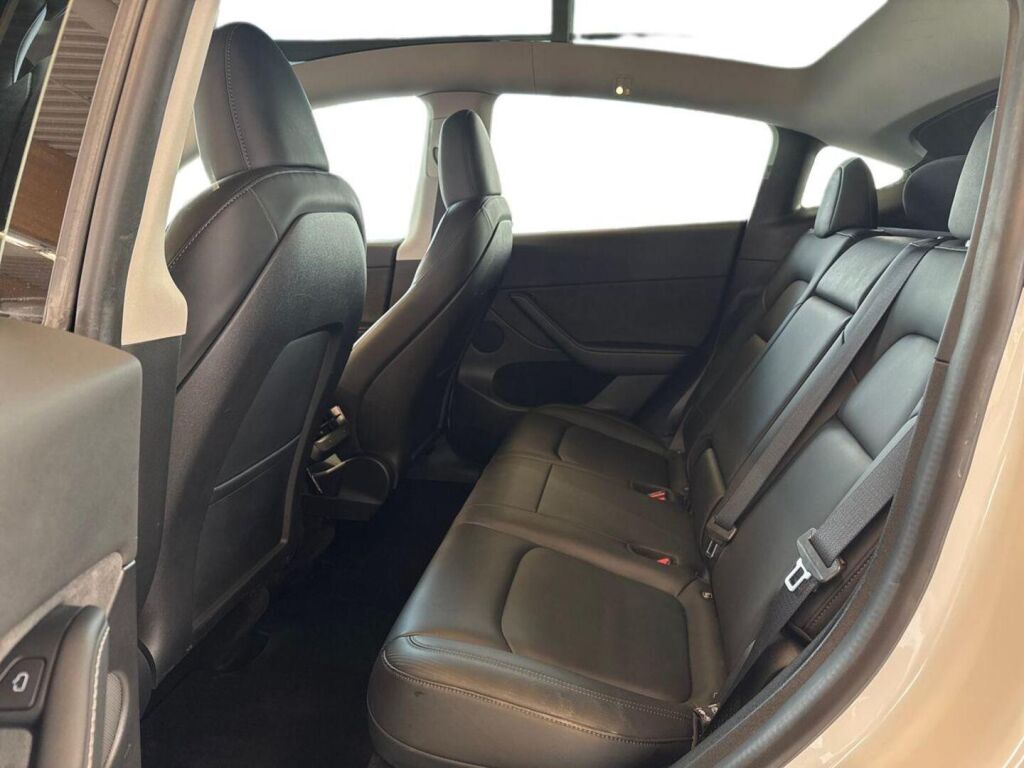 Tesla Model Y 2023 Valkoinen