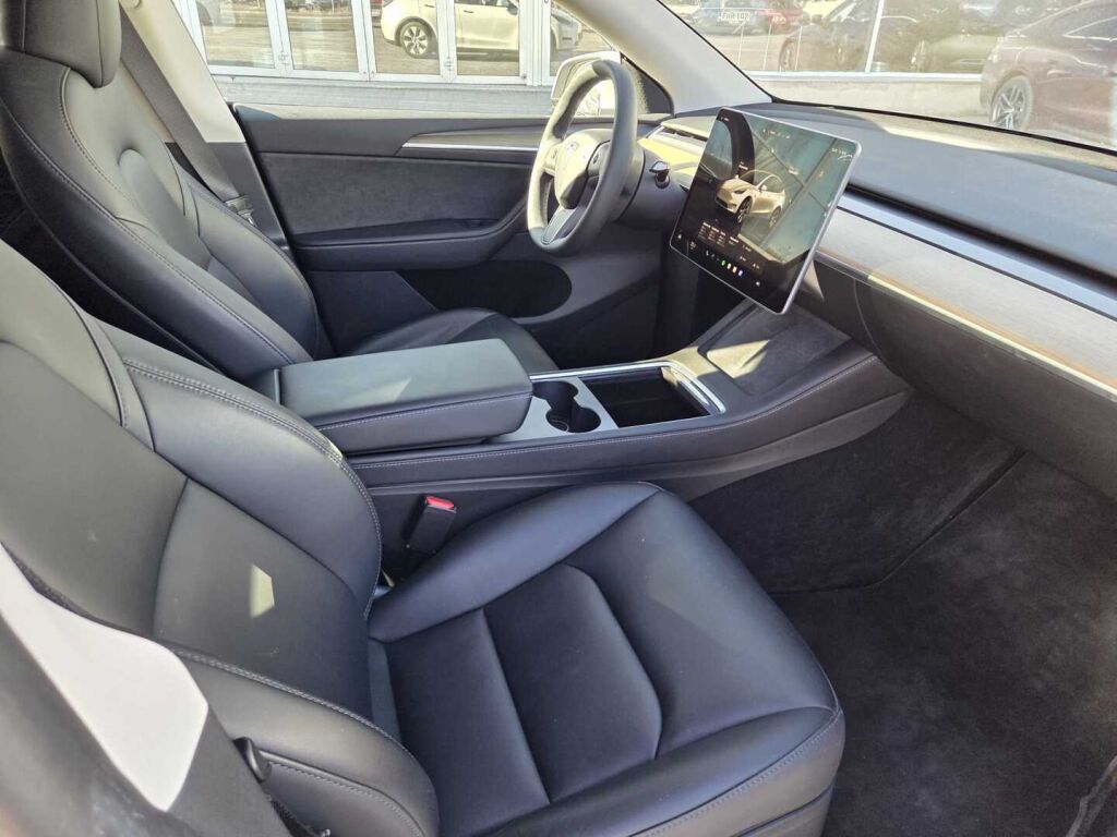 Tesla Model Y 2023 Valkoinen