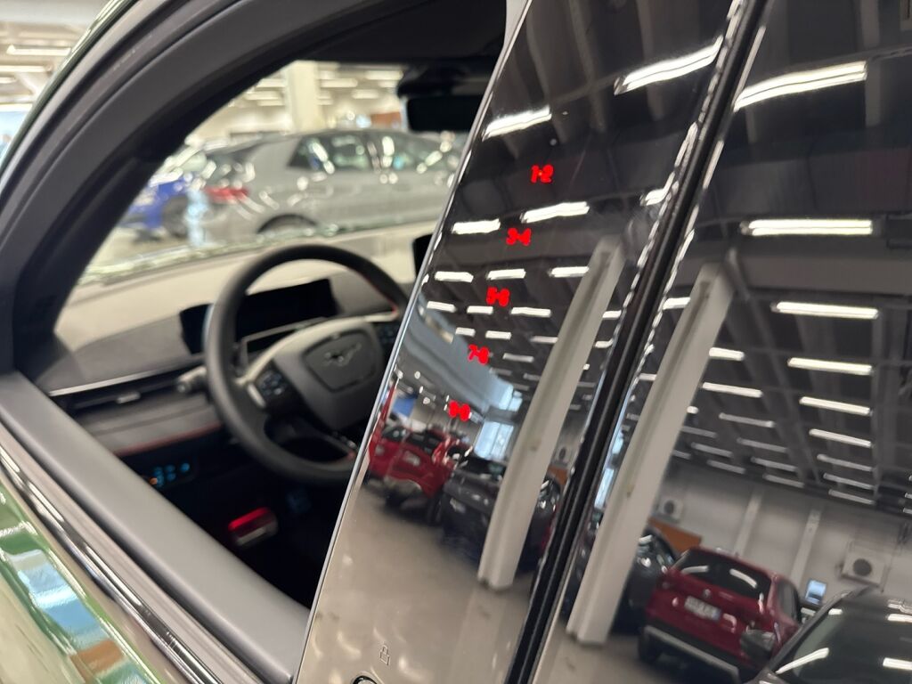 Ford Mustang Mach-E 2026 Vihreä