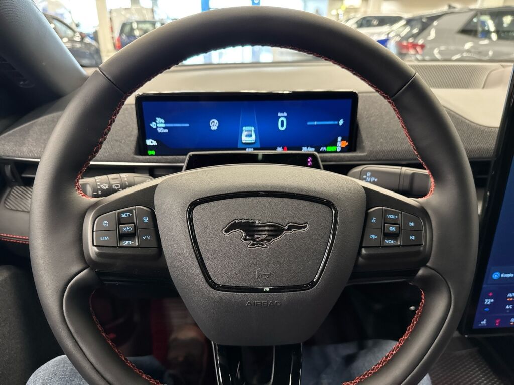 Ford Mustang Mach-E 2026 Vihreä