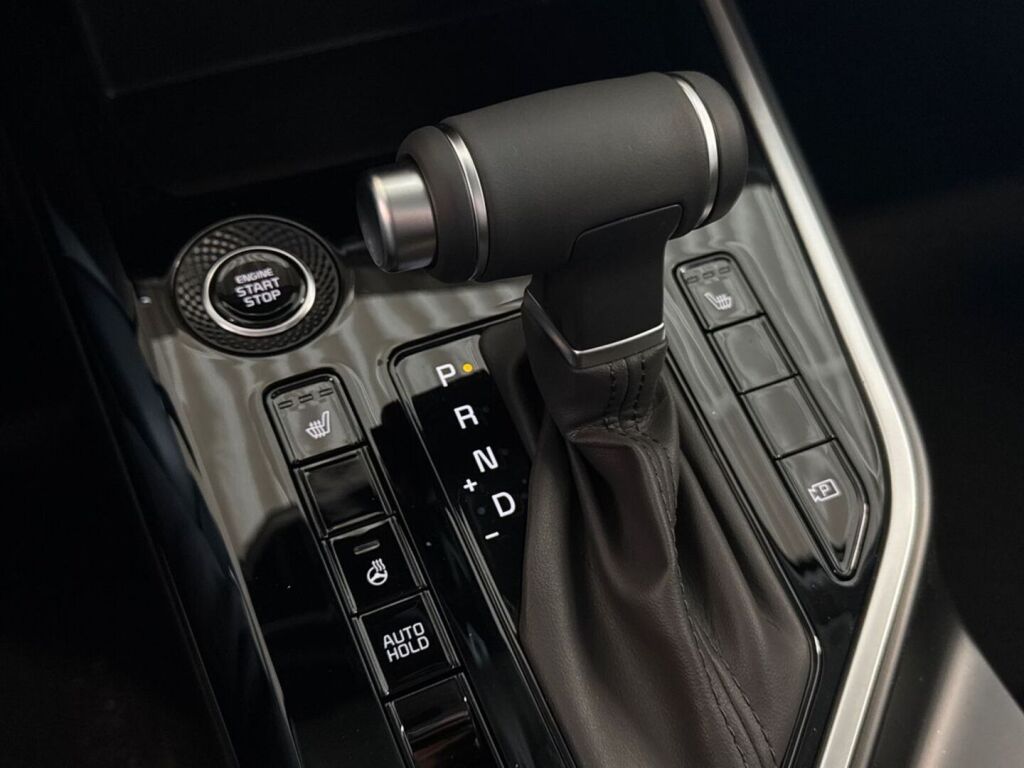 Kia Niro 2026 Punainen