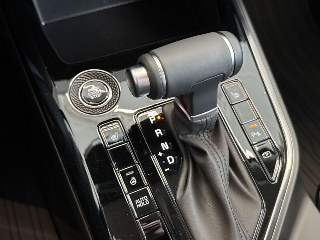 Kia Niro 2026 Harmaa