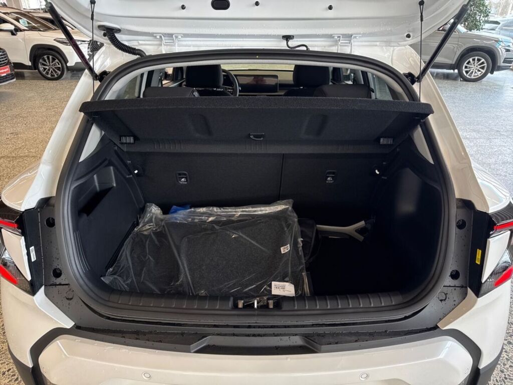 Kia Stonic 2026 Valkoinen