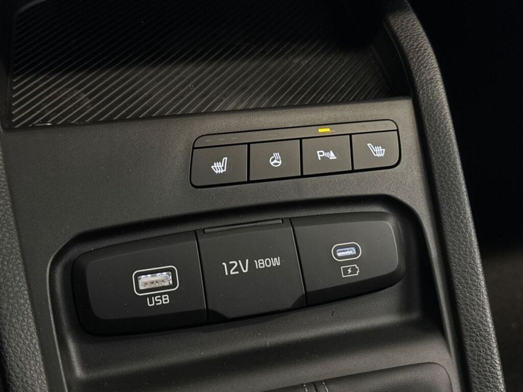 Kia Stonic 2026 Valkoinen