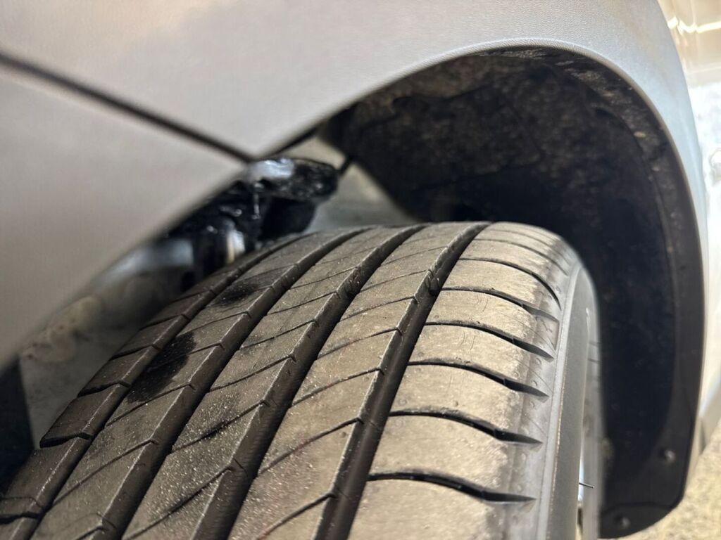 Kia Stonic 2026 Valkoinen