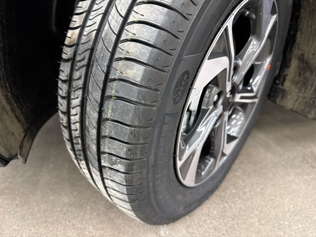 Kia XCeed 2026 Harmaa