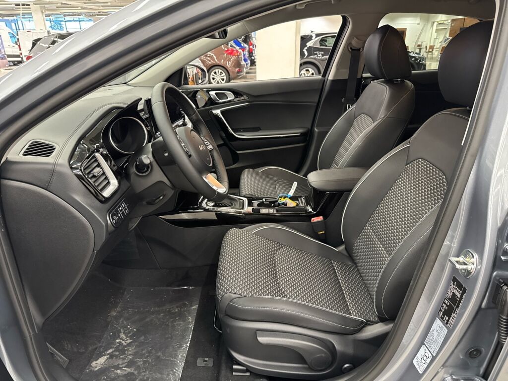 Kia XCeed 2026 Harmaa