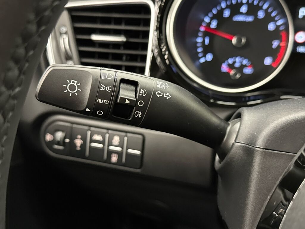 Kia XCeed 2026 Punainen