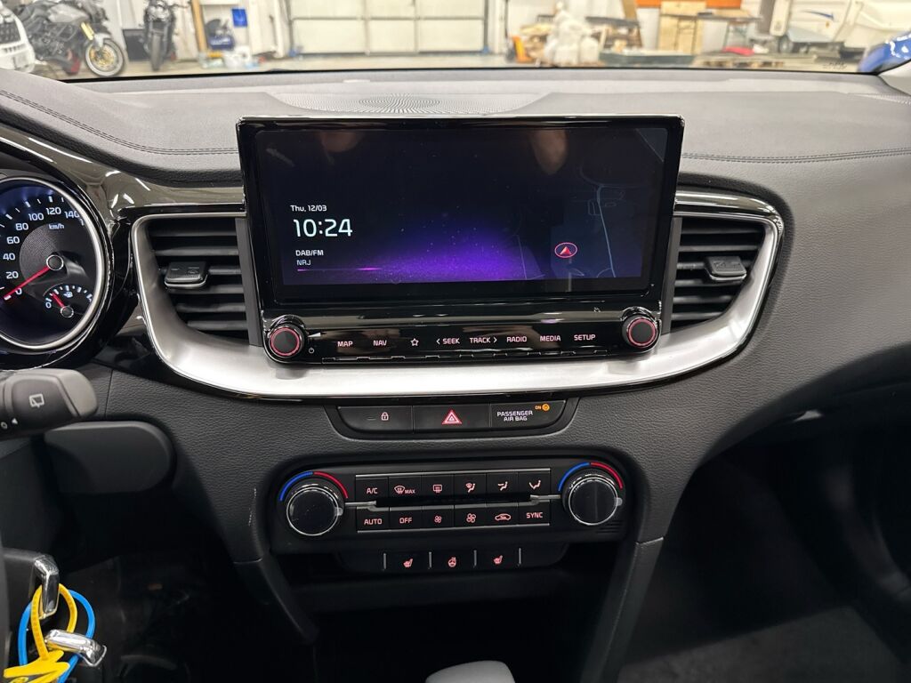 Kia XCeed 2026 Punainen