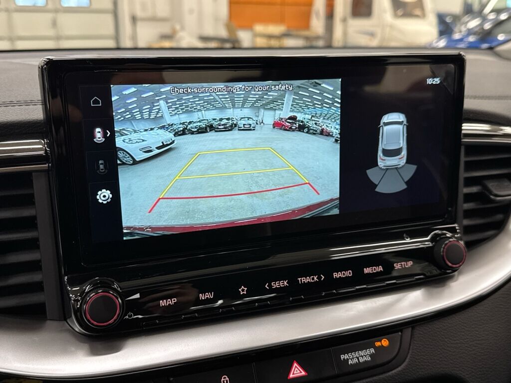 Kia XCeed 2026 Punainen