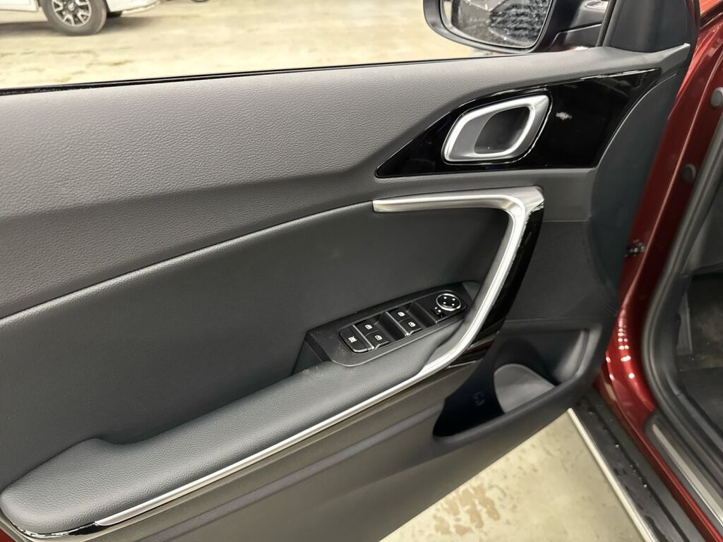 Kia XCeed 2026 Punainen