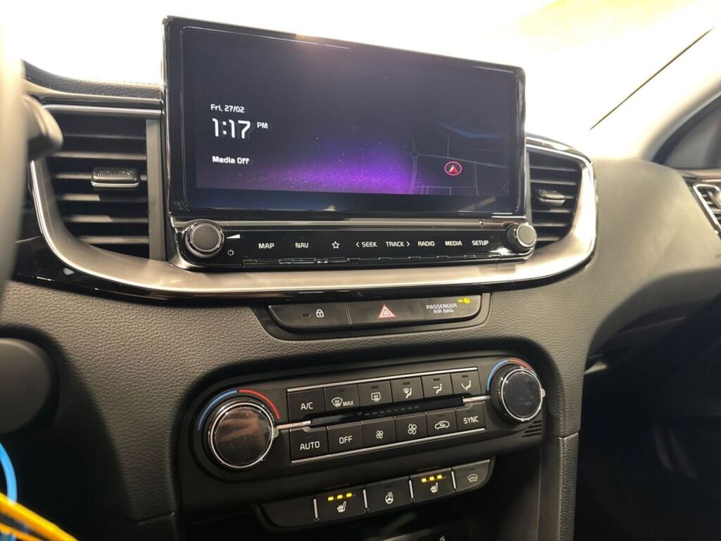 Kia XCeed 2026 Musta