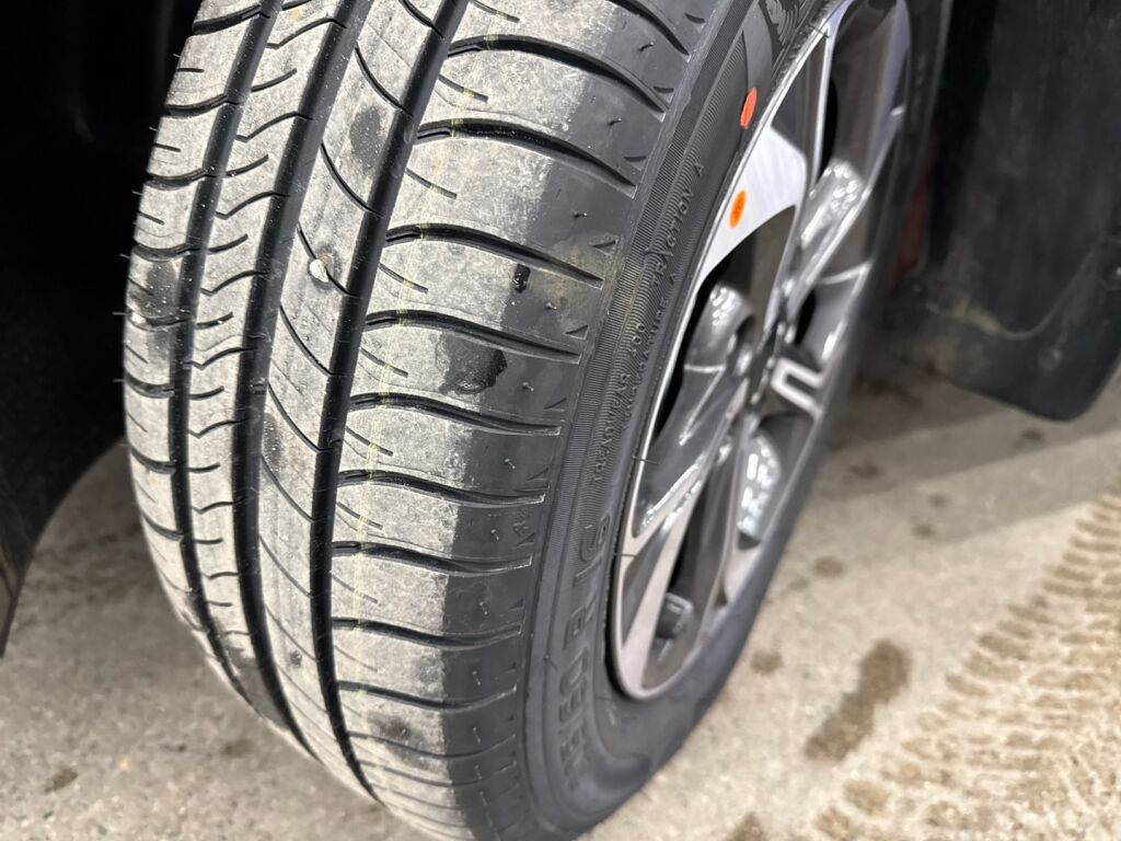 Kia XCeed 2026 Punainen