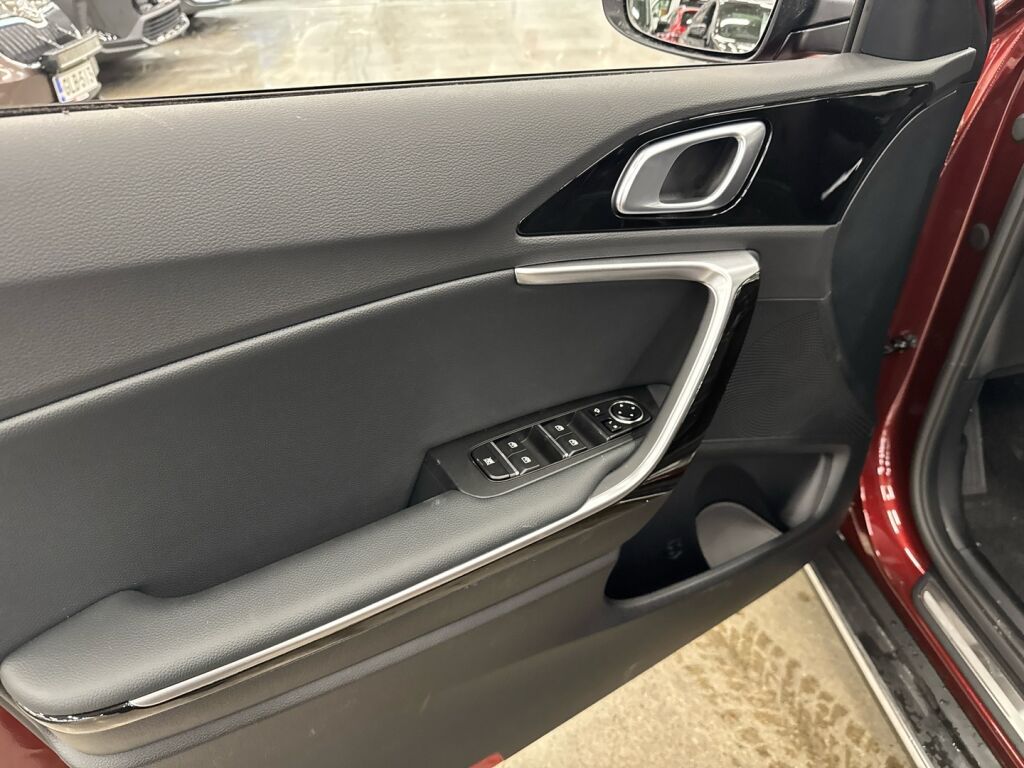 Kia XCeed 2026 Punainen