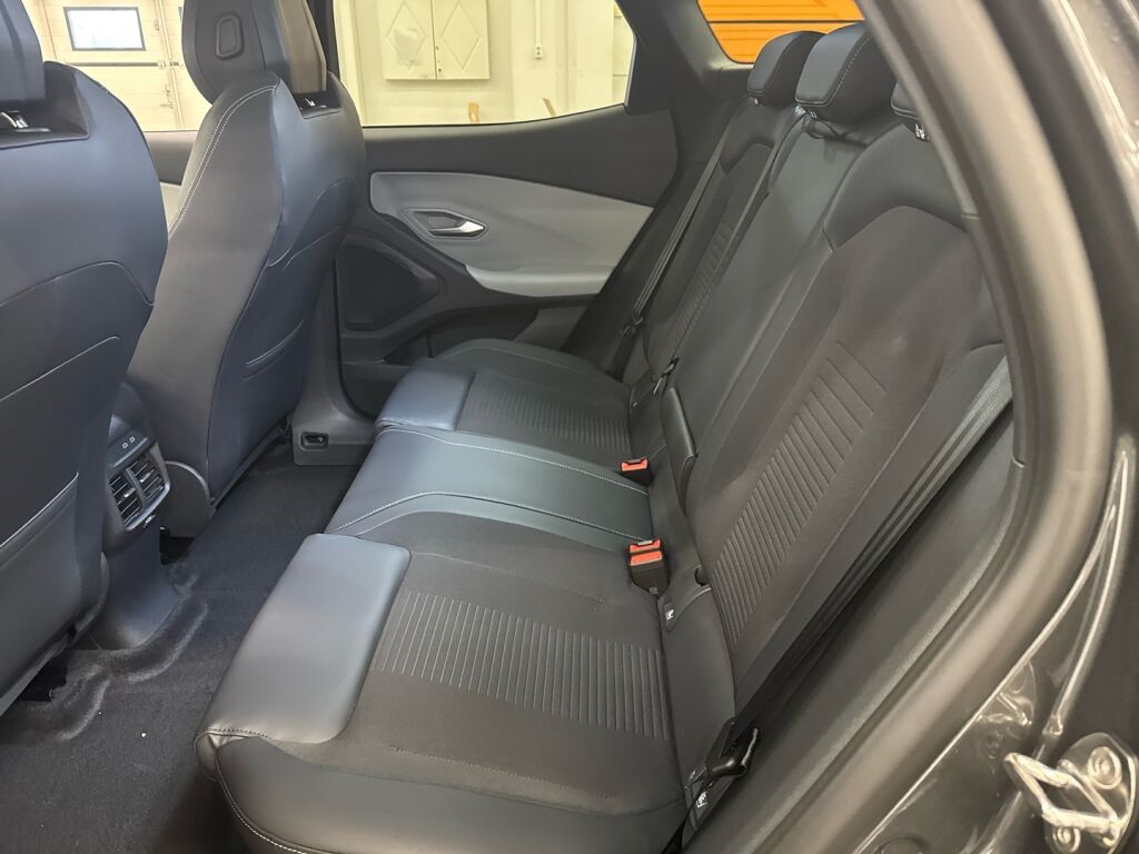 Ford Explorer 2026 Harmaa