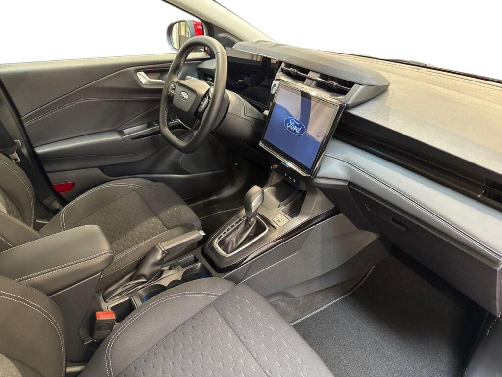 Ford Puma 2026 Punainen
