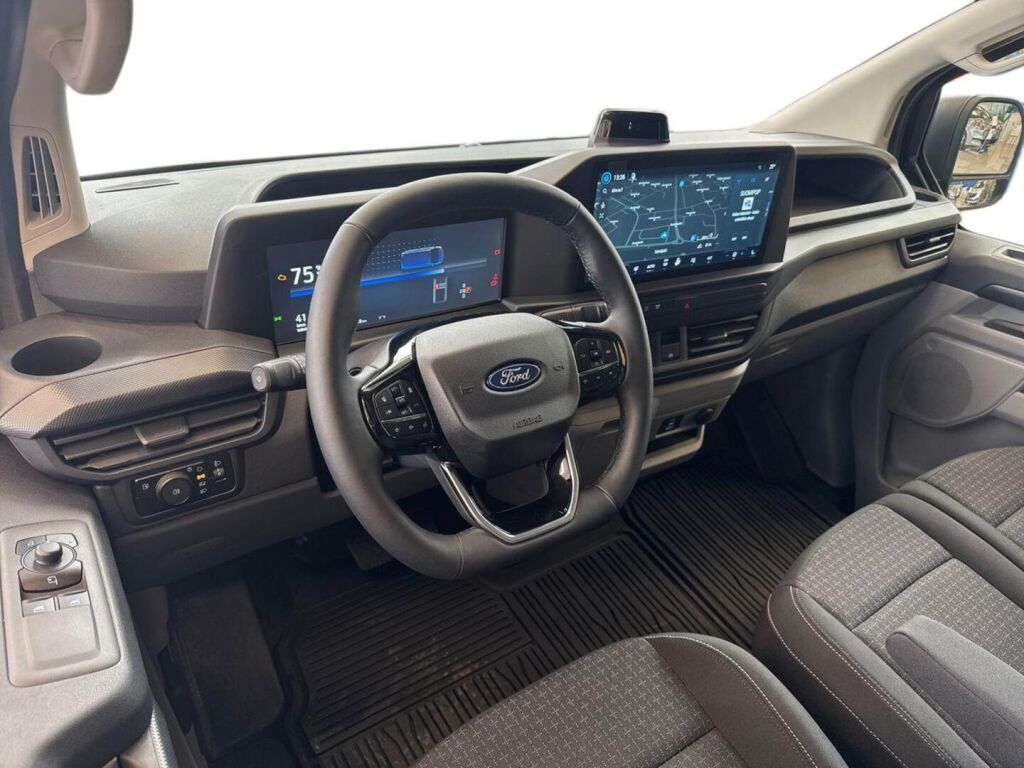 Ford Transit Custom 2026 Agate Black