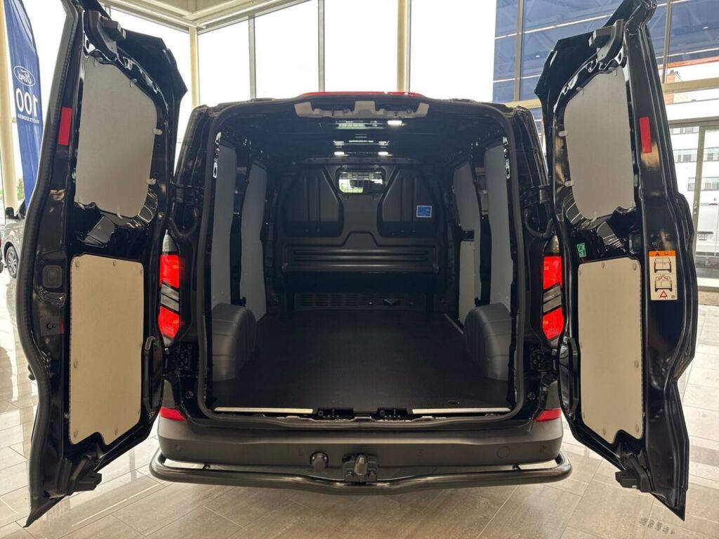 Ford Transit Custom 2026 Agate Black