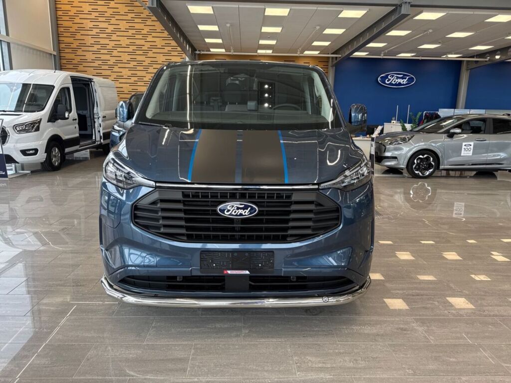 Ford Transit Custom 2026 Chrome Blue