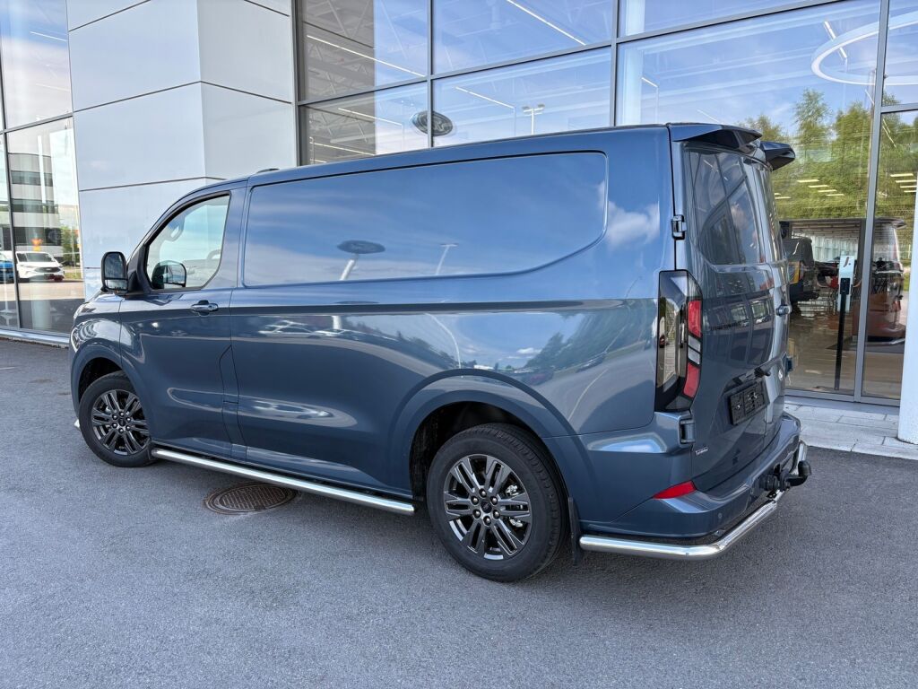 Ford Transit Custom 2026 Chrome Blue