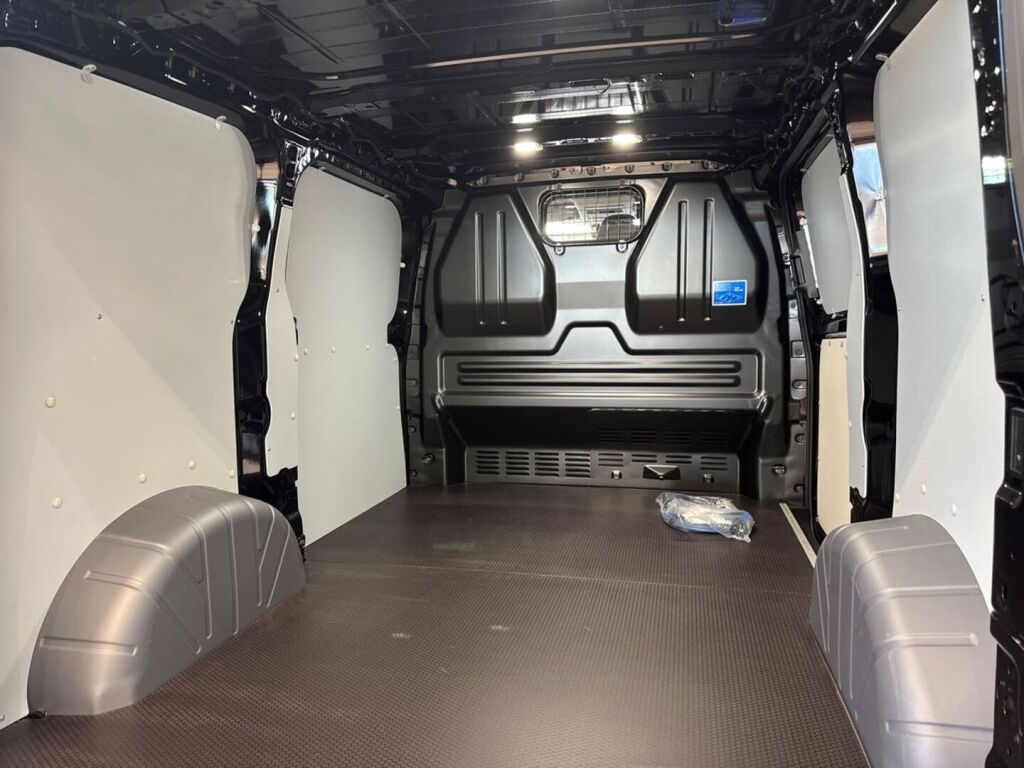 Ford Transit Custom 2026 Agate Black