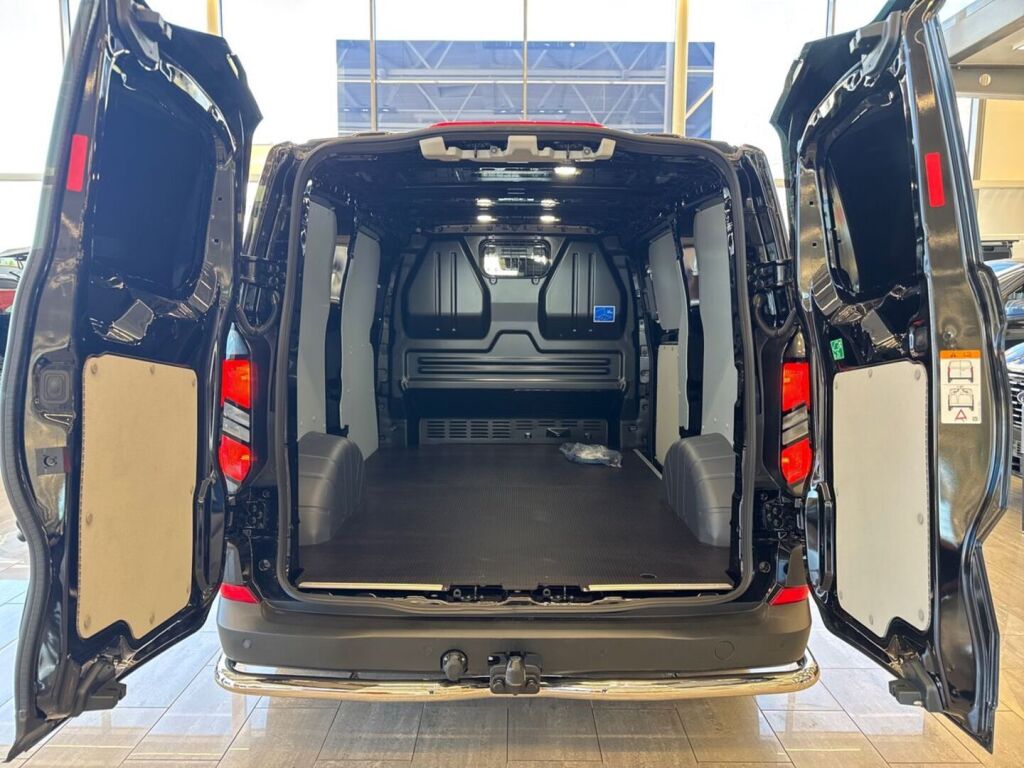 Ford Transit Custom 2026 Agate Black