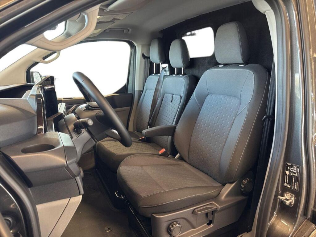 Ford Transit Custom 2026 Magnetic