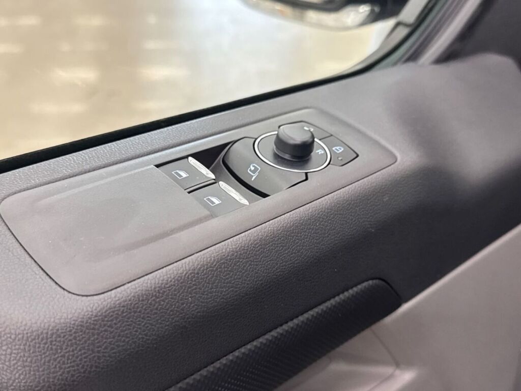 Ford Transit Custom 2026 Magnetic