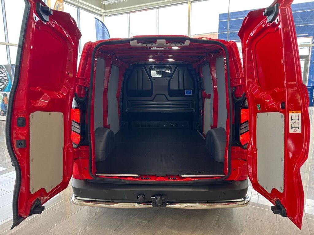 Ford Transit Custom 2026 Race Red