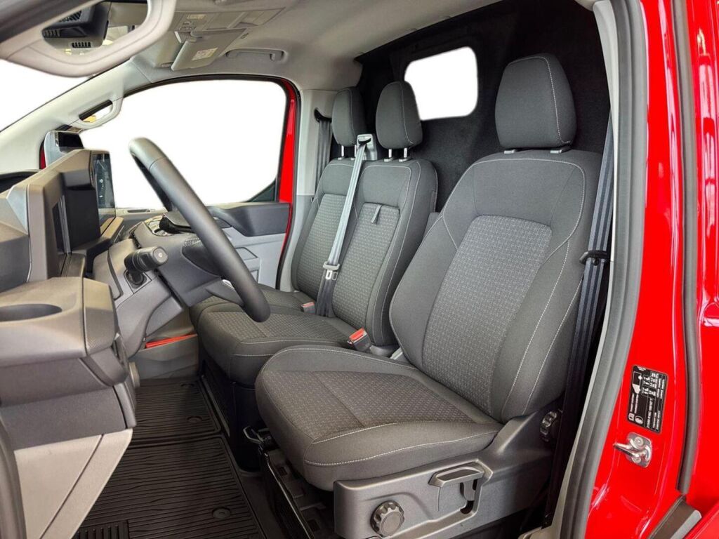 Ford Transit Custom 2026 Race Red