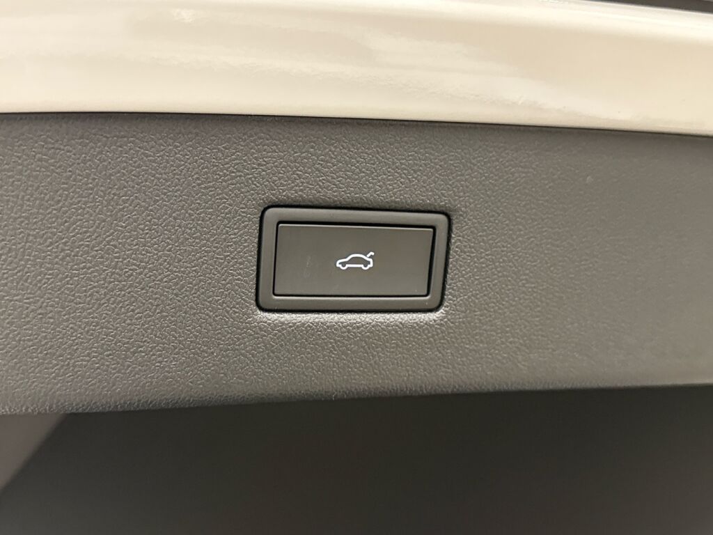 Ford Capri 2026 Valkoinen